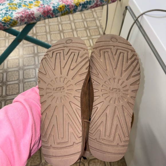 UGG Women's Tall Bailey Bow - Picture 5 of 5